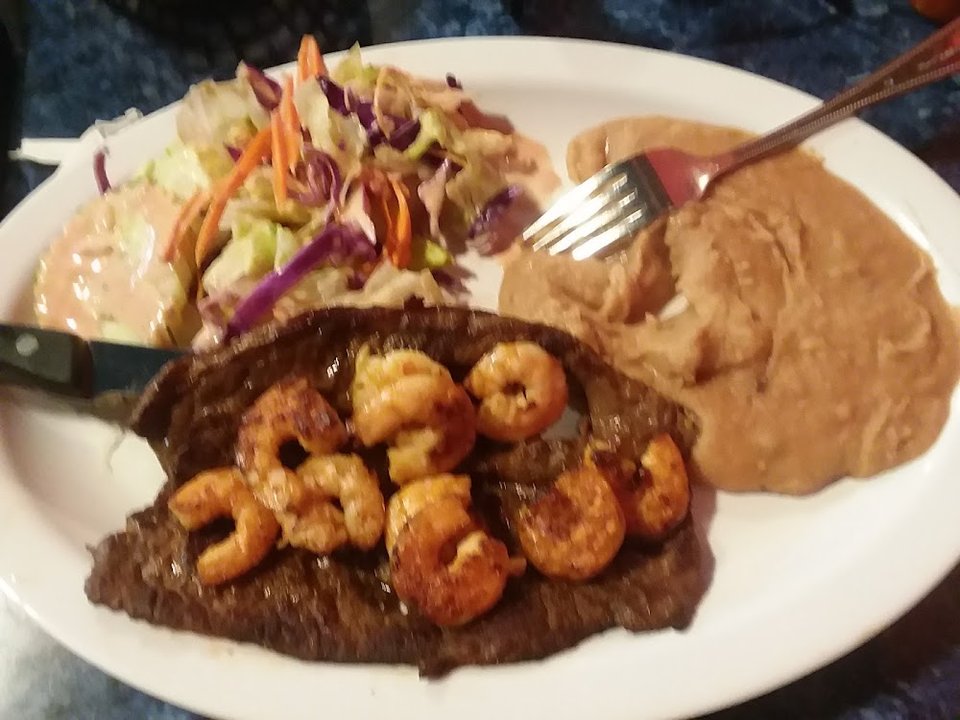 Carne Asada Con Camarones